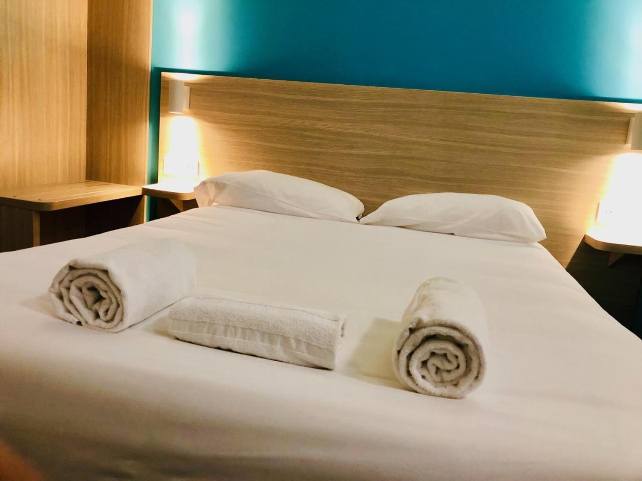 Hotel Du Stade Ex Kyriad Direct Lille Est Stade Pierre Mauroy Villeneuve-d'Ascq Luaran gambar