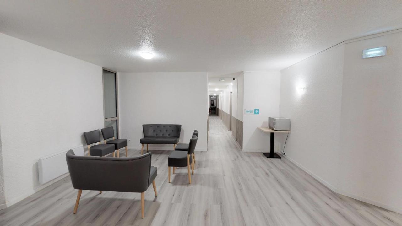 Hotel Du Stade Ex Kyriad Direct Lille Est Stade Pierre Mauroy Villeneuve-d'Ascq Luaran gambar